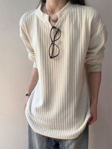 Cleanfit เสื้อยืดแขนยาวลายทางคอวีสำหรับผู้ชาย ทรงหลวม ผ้าโพลีเอสเตอร์ ทรงปกติ ฤดูใบไม้ร่วง 2025 ทรงปกติ