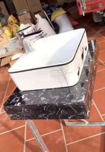 Bàn đá lavabo rửa mặt cao cấp Mision có kèm khung Inox treo tường màu sắc trắng và đen dùng để đặt lavabo để bàn kiểu dáng sang trọng bền chắc Bàn lavabo đặt bàn treo tườngbàn đá bồn rửa mặt nhân tạo bàn lavabo treo tường kèm khung