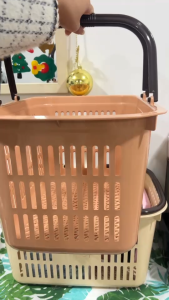 ตะกร้า ( ขนาด 44 x 30 x 24 ซม. ) ตะกร้าพลาสติก ตะกร้าใส่ของ ตะกร้าอเนกประสงค์ 1 ชิ้น คละสี มีหูหิ้ว