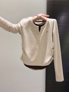 LUOSHAO | Faux Two-Piece Long Sleeve T-Shirt Slimming and Stylish Short Top