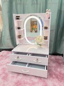 Bàn trang điểm ngồi bệt lắp ráp sẵn.gương led hình OVal. Thiết kế 3 ngăn kéo|-_-| kệ 2 bên
