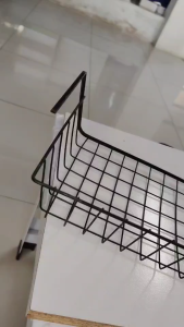 ตะกร้าเสริม สำหรับเสียบ มีสองสี สีขาว/สีดำ เสียบใต้โต๊ะหรือลิ้นชักต่างๆ