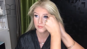 Pita Perekat Rambut Dua Sisi White Tape Wig Extension 3 Yard Ukuran 10mm/19mm/25mm