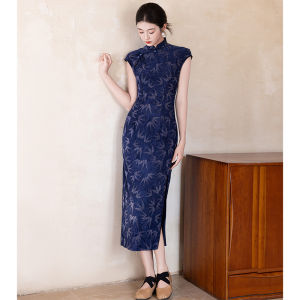 Elegant Chinese Style Blue Velvet Cheongsam