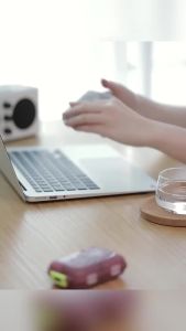 10 Grid Compartments Medicine Storage Organizer: A Compact Pill Storage Solution