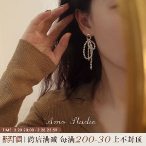 Retro Feathers Pearl Womens Earrings Spring Summer French Style round Face Suitable Drop Ear Jewelry Fresh out Design