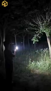 Đèn Led tích điện 3 inch kèm 2 cổng sạc USB sử dụng chân pin phổ thông Makita