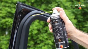 Dầu xịt bôi trơn kính và Phục Hồi Gioăng Cao Su Cửa Ô Tô Senfineco 9990 Bảo Vệ Ron Cao Su Hiệu Quả 450ml