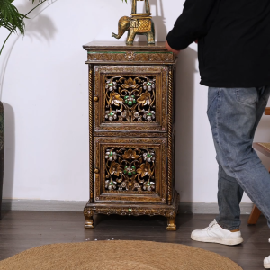 ตู้เก็บของไม้เนื้อแข็งไทยวินเทจเอเชียตะวันออกเฉียงใต้สไตล์บ้านห้องนั่งเล่นเข้าประตูห้องโถงตู้มุมตู้เก็บของมุมผนัง