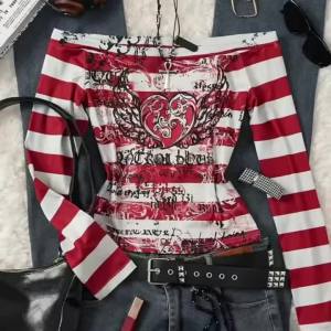 Womens Y2K Sweet 2000S Red Angel Heart Print Striped One Shoulder Long Sleeve T-Shirt Suitable for Back to School Season a g