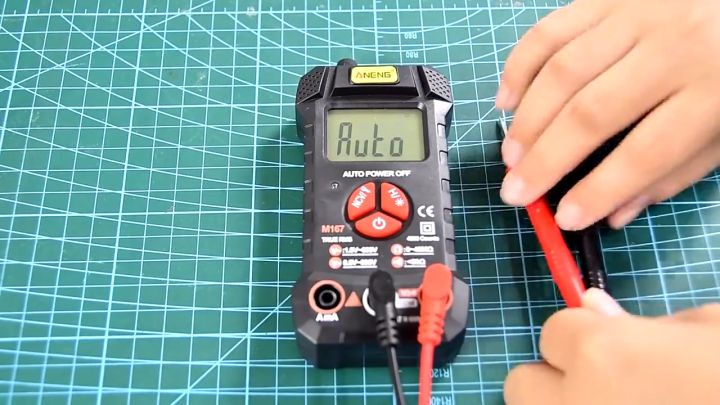 Handheld Digital Multimeter LCD Volt Meter Ammeter Voltmeter Amps Ohms ...