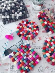 Export Foreign Trade Nordic Potholder Nepal Wool Felt Colorful Ball Poke Coaster Heat Proof Mat Japanese and Korean Placemat
