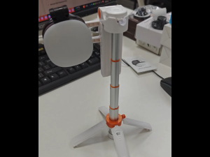 Portable Mini Tripod Selfie Stick with Bluetooth and Magnetic FunctionsYou Can Take Pictures with Your Mobile Phone at Any Time