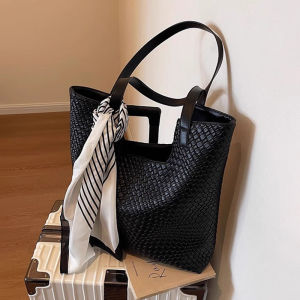 Fashionable Large Capacity Woven Tote Bag Womens Commuter Bag Official Website Small C&K Flagship Store 2025 New Style