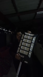 ซื้อ 1แถม 1 ไฟถนนโซล่าเซลล์  20000000W ไฟโซล่าเซลถนน Solar Street Light สปอตไลท์ ไฟโซล่าเซล IP68กันน้ำ โคมไฟถนน กันน้ำและป้อ รับประกัน 30ปี