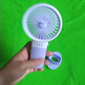 H96 Kipas Angin mini kecil AA A2 NON CAS ORI 100% FAN Portabel Kapasitas baterai charger Daya tahan batere portable Design premium tingkatan kencang standing handphone Kabel Desk Fan kecepatan kompak fungsional sejuk arah aliran Ukuran baling Daya Efisien