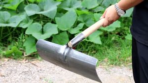 Alat Berkebun Premium Rake Garden Multifungsi Untuk Kebun Pertanian Lahan Rumput