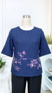 Áo kiểu trung niên thiết kế thanh lịch với chất liệu Đũi Vân Mây mềm mại cao cấp AN4Y0603 Thời trang Thiều Hoa