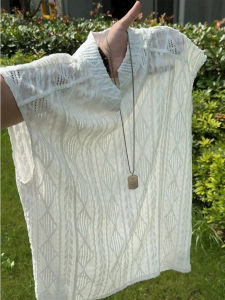 White Texture V-Neck Sleeveless T-Shirt