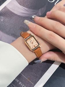 Fashion Womens Watch Fashion Wind Simple and Light Luxury Belt Womens Watch Small Dial Waterproof Easiest for Match Automatic Quartz Watch
