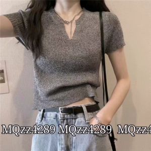 MQzz4289 พร้อมส่ง เสื้อยืดไหมพรม แขนสั้น คอวี ผ้าร่องอย่างดี เสื้อครอป แฟชั่นใหม่ Free Size