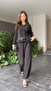 เสื้อ+กางเกงแยกชิ้น เอากางเกง ไปแมทท์กับเสื้อตัวเก๋ตัวอื่น ก็ดีงาม 👍🏻 คุ้มมากเฟร่อร์