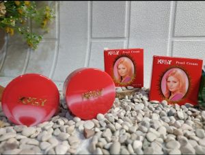 Krim Muka Putih Glowing Kelly Pearl Cream 15g [Besar] Termurah BPOM