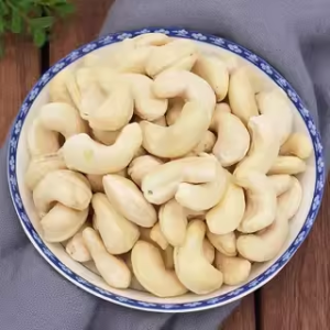 Fresh Mature Cashew Nuts 500g