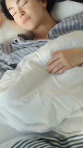 Benutra Z-Nite บีนูทร่า ซีไนท์ 1 กล่อง 10 แคปซูล วิตามิน ปรับสมดุลหลับ นอนหลับสบาย ผ่อนคลาย ลดความเครียด ตื่นมาสดชื่น สมาธิดีขึ้น ปรับการนอน