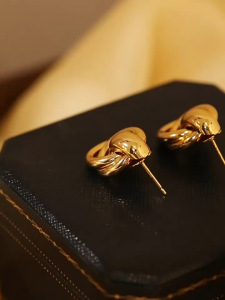 Nicedays🍒Anting Retro Modis Anting Logam Bertekstur Lapisan Ganda Anting Sederhana Wanita