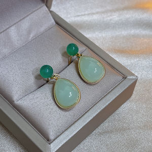 Elegant Retro Style Womens Ear Jewelry Luxury Feelings Agate Ear Studs Fresh out New Fashion Jewelry Accessories