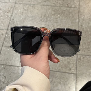 แว่นกันแดดทรงสี่เหลี่ยม แว่นกันแดดแฟชั่นสำหรับผู้หญิงในช่วงฤดูร้อน ป้องกันแสงแดด หน้าใหญ่ กระชับใบหน้า แว่นกันแดดแบบทันสมัย ความหนา 1.5mm