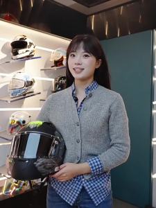 AIS | Motorcycle Helmet 3C Certified Bluetooth Enabled All-Season Dual Anti-fog Lens