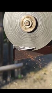 Máy cắt chạy điện L6152 đủ phụ kiện công suất 1 kW lưỡi cắt 100mm