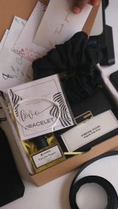 Kado Ulang Tahun Cewek: Hampers Box Aesthetic & Parfum