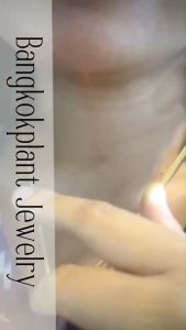 เข็มกลัดกล้วยไม้ดอกแวนด้า (Vanda Orchid)