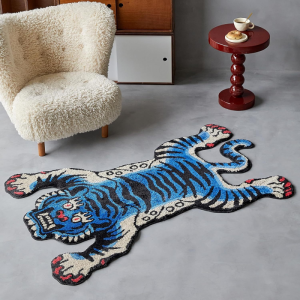 VIKAMA Retro Blue Tiger Shaped Area Rug Irregular Animal Carpet Non Slip Bedside Floor Mat Aesthetic Home Decoration