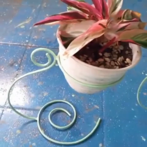 rak bunga /standing pot bunga / rak bunga besi 6 SNI