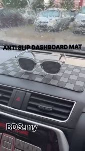 Dadu Car Anti Slip Mat Dashboard Non Slip Mat Checkmate Dice Magic Sticky Pad For Phone Sunglass Perfume Drink Holder