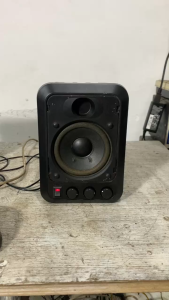 Bãi Nhật về 1 em Loa Đơn Liền công suất kiểm âm còn đẹp hát tốt điện 110v Loa monitor music works MS-12A Japan 2026
