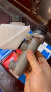 Tổng côn trên liền cốc huyndai XCIENT 41600-7V000 gắn xe ô tô