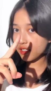 GLAD2GLOW Peach Retinol Moisturizer 30gr - Dengan kandungan campuran Retinol & HPR Wajah