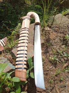 SORENAN PERKAKAS KEBUN BAJA PER BEUBEUNG  UKURAN BILAH 35CM