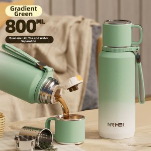 Large Capacity Insulated Water Bottle Tea Infuser