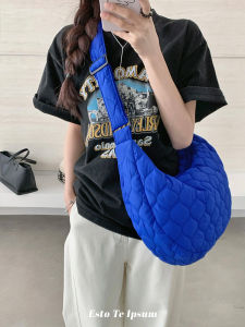 Red Cloud Shape Dumpling Bag Large Capacity Commuter Slant Cross Horned Bag Womens Student Bag Versatile Retro Style 2025 New