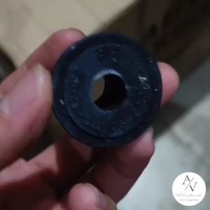 Karet bos per T120SS kecil kualitas bahan bagus karet bos per Futura karet bos per mobil niaga karet bos per ST100 karet bos per carry MZS09114 rubber spring bushing