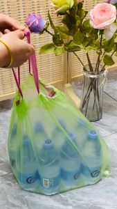 ถุงขยะพลาสติก พร้อมสายหูหิ้ว ถุงขยะ หลากสีแบบมีเชือก เหนียว ทนต่อการฉีกขาด ถุงขยะ 45x45 ซม. 1ม้วน12ใบ พร้อมส่งที่ไทย