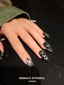 Handmade Punk Cross Inlaid Black Short Wearable Nail Tips Vintage Pure Handmade Myths Animals Brand Dark Color Series from China