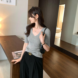Unique Grey V-neck Slim Fit T-shirt Womens Fashionable Base Layer Shirt Beautiful All-match Spring Summer New Arrival