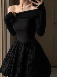 Stunning One-Shoulder A-Line Mini Skirt Womens Base Layer Dress Autumn New Style Waist-Cinched Pleated Design Girls Short Skirt